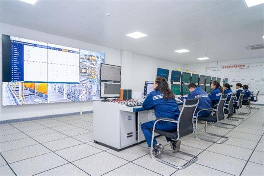 Figura 4: Sala de control central de la fábrica de ácido cianhídrico con tecnología DODGEN