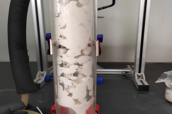 Draining the mother liquor is a pivotal operation in melt crystallization.